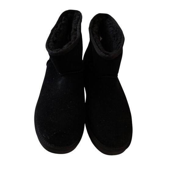 Women’s 9 Koolaburra by UGG Black Suede Short Boots Shearling - Picture 1 of 5